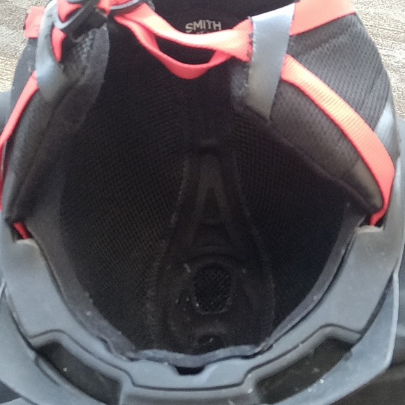 Smith ski/snowboarding helment - Picture 4 of 4